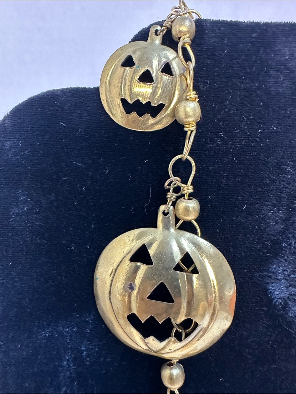 Vintage Brass Pumpkin Charm Necklace - Women Jewelry 16” - Picture 4 of 9